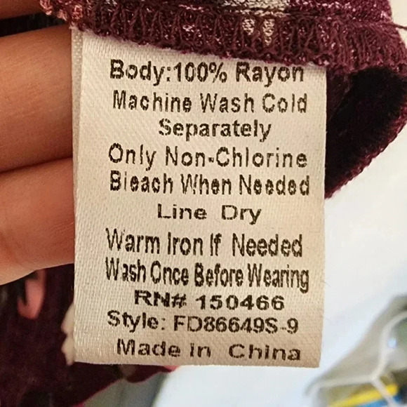 Monday Fun NWOT Floral Henley high-low Blouse longsleeve size Medium - Picture 6 of 6